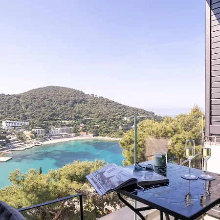 Apartment Crown - Emerald 1 Bd *