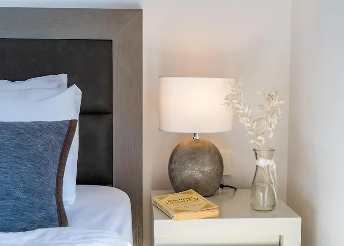 Crown - Emerald 1 Bd *