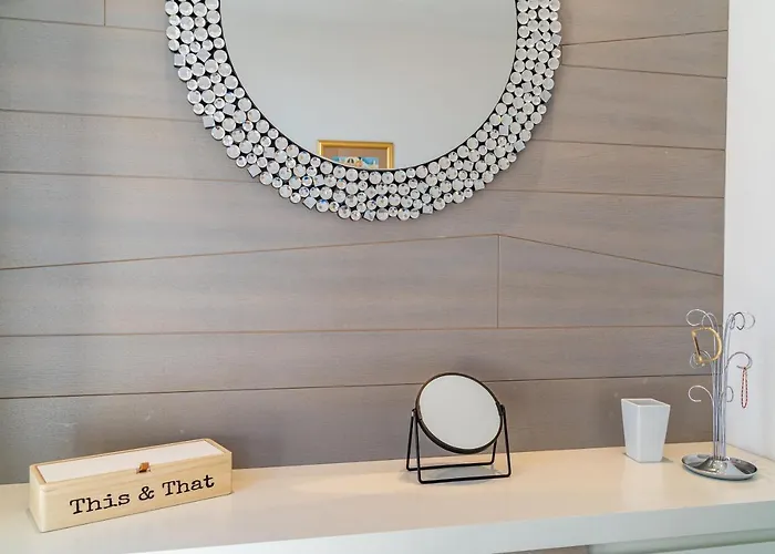 Crown - Emerald 1 Bd 아파트 *